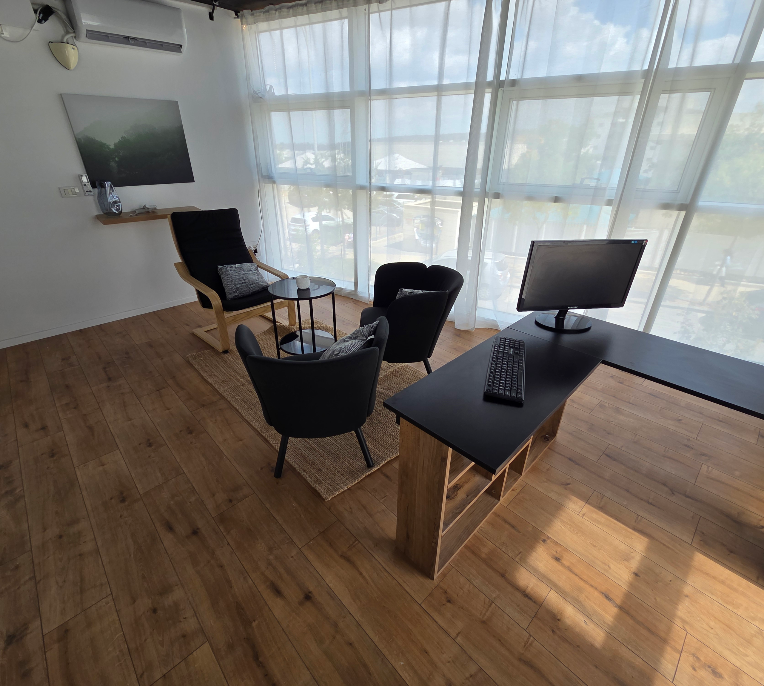 איך מטפלים ויועצים מרוויחים יותר מססיות במשרד לפי שעה – ולמה זה עדיף בארבע השנים הראשונות?