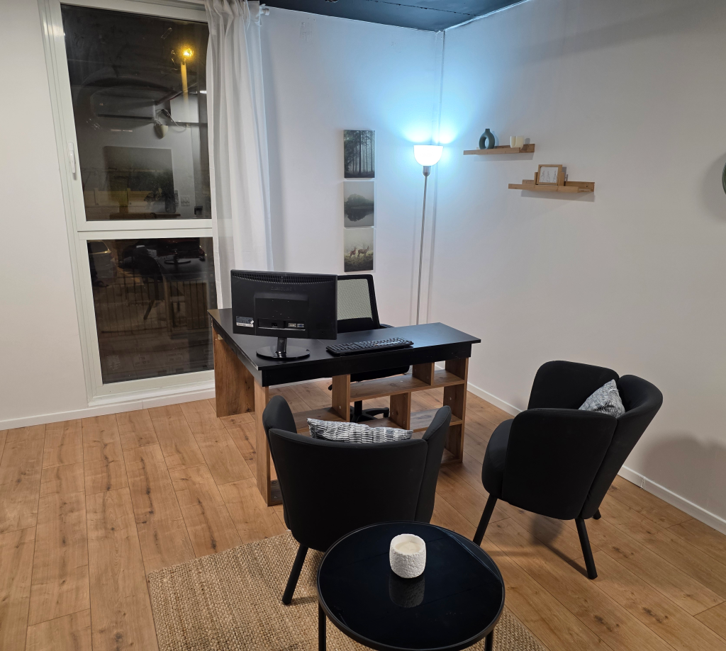 קליניקה להשכרה בחריש - קרוב לפרדס חנה, קציר וזכרון יעקב